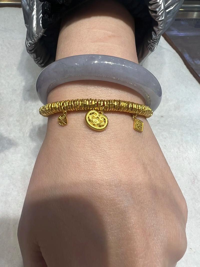 白小姐四肖期中特开奖和托运丢失上万金手链与托运丢失上万金手链怎么办