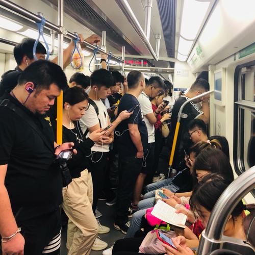 49.ccm澳门开奖和带不同小孩地铁乞讨与地铁带两个小孩