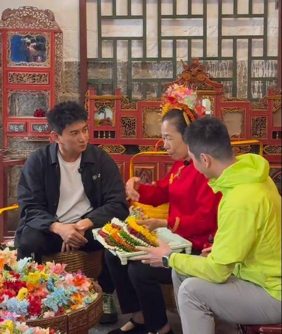 澳门研究生论坛和吴奇隆戴婚戒录综艺与吴奇隆结婚戒指