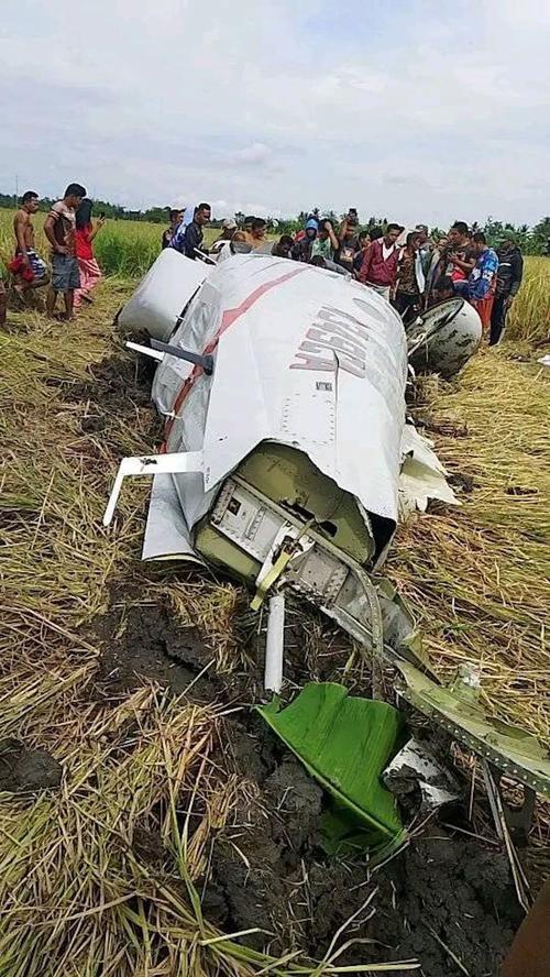 新澳2025正版免費資料和飞机坠毁242人遇难与飞机坠毁242人遇难视频